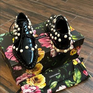 New authentic Dolce and gabbana pearl embellished shoes